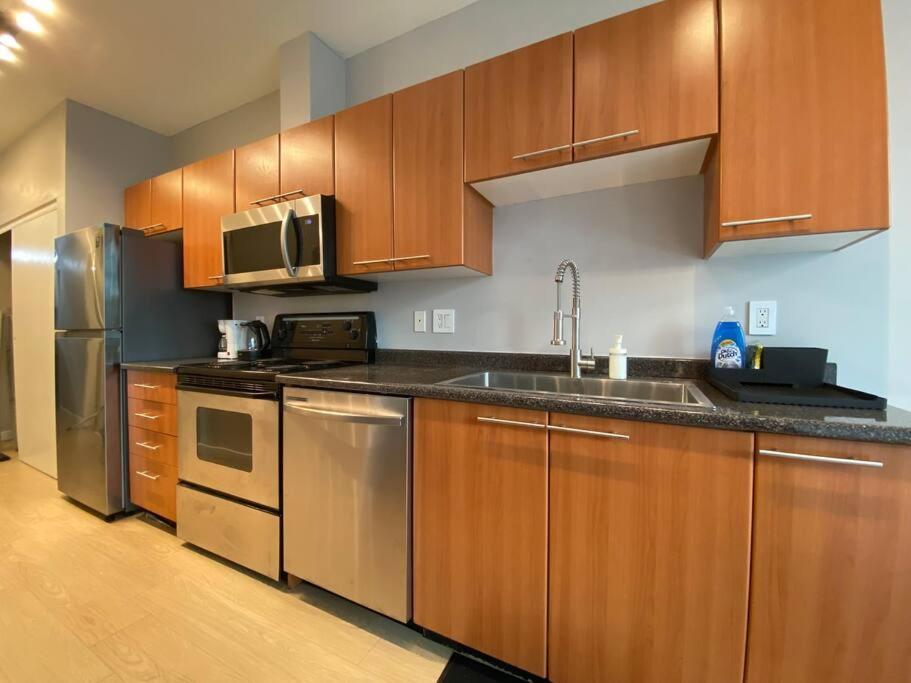 Entire Condo In Heart Of Downtown Vancouver Zewnętrze zdjęcie