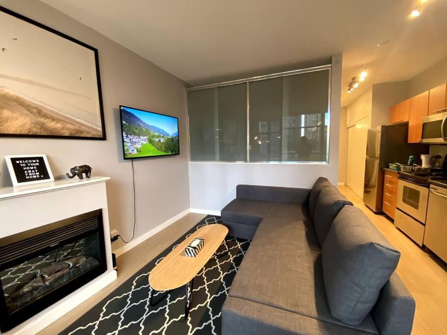 Entire Condo In Heart Of Downtown Vancouver Zewnętrze zdjęcie