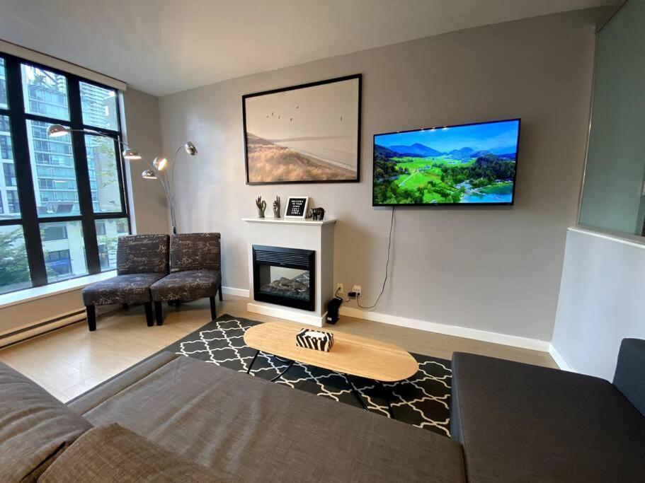 Entire Condo In Heart Of Downtown Vancouver Zewnętrze zdjęcie